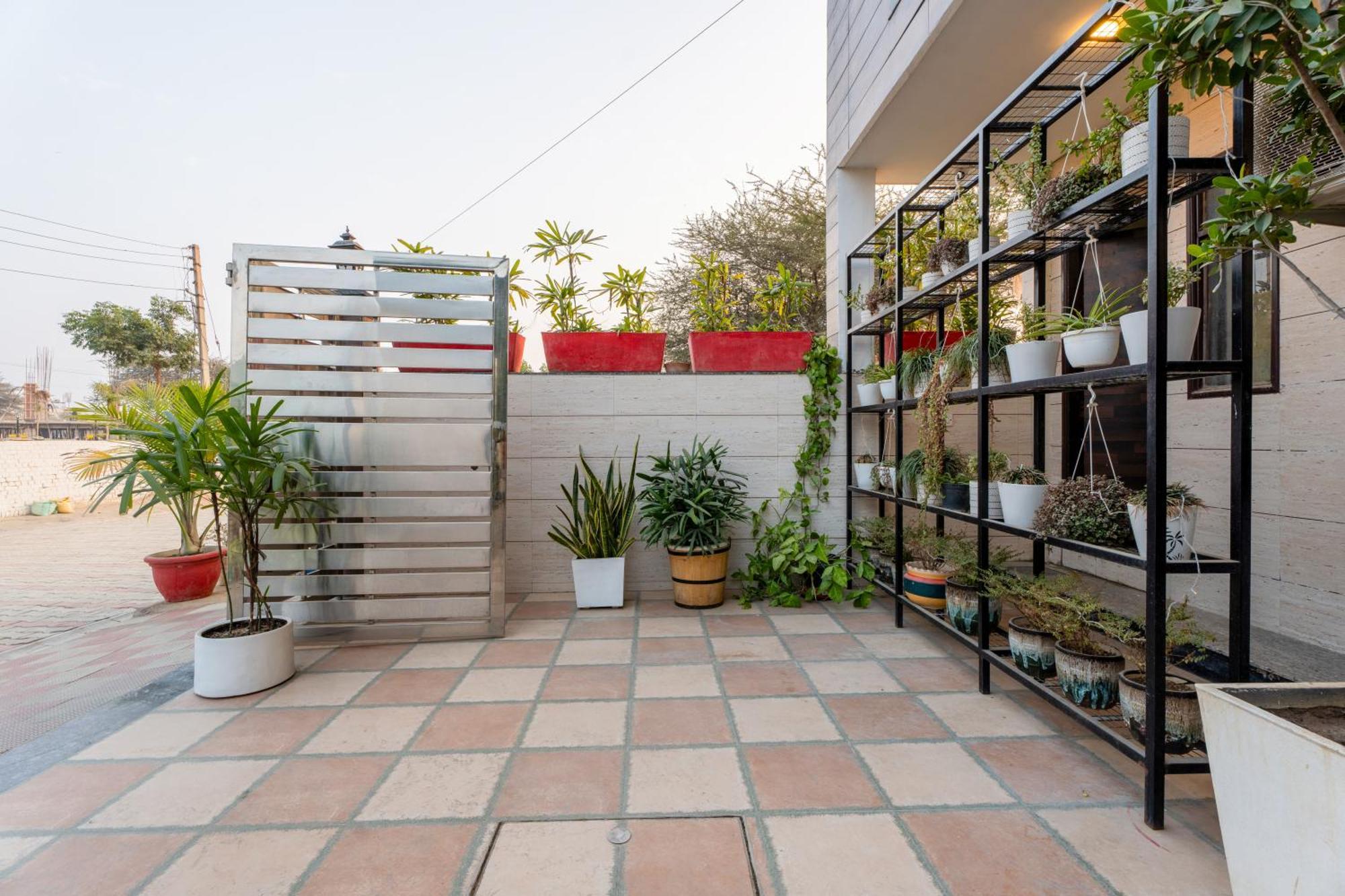 Plum Tree Hotels Gurgaon Exterior photo