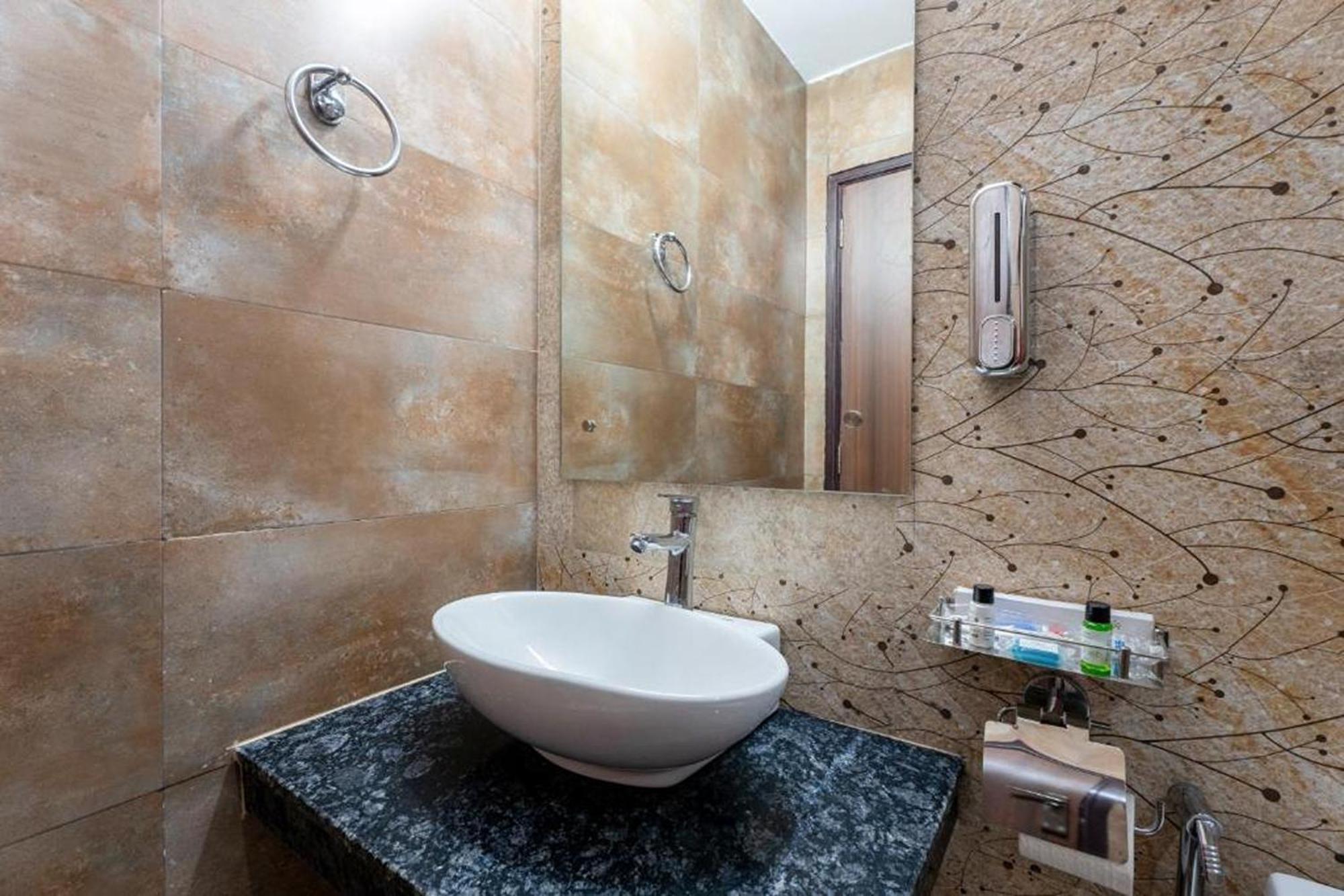 Plum Tree Hotels Gurgaon Exterior photo